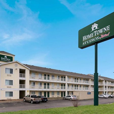 Hometowne Studios By Red Roof Kansas City - Worlds Of Fun Bagian luar foto